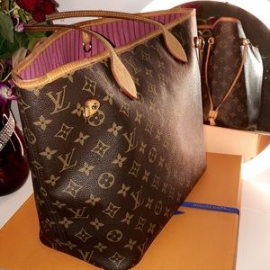 Louis Vuitton Momogram Neverfull MM